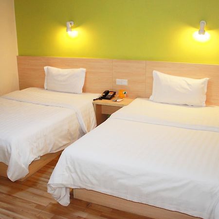 7Days Inn Huludao Xingcheng Hot Spring Street מראה חיצוני תמונה